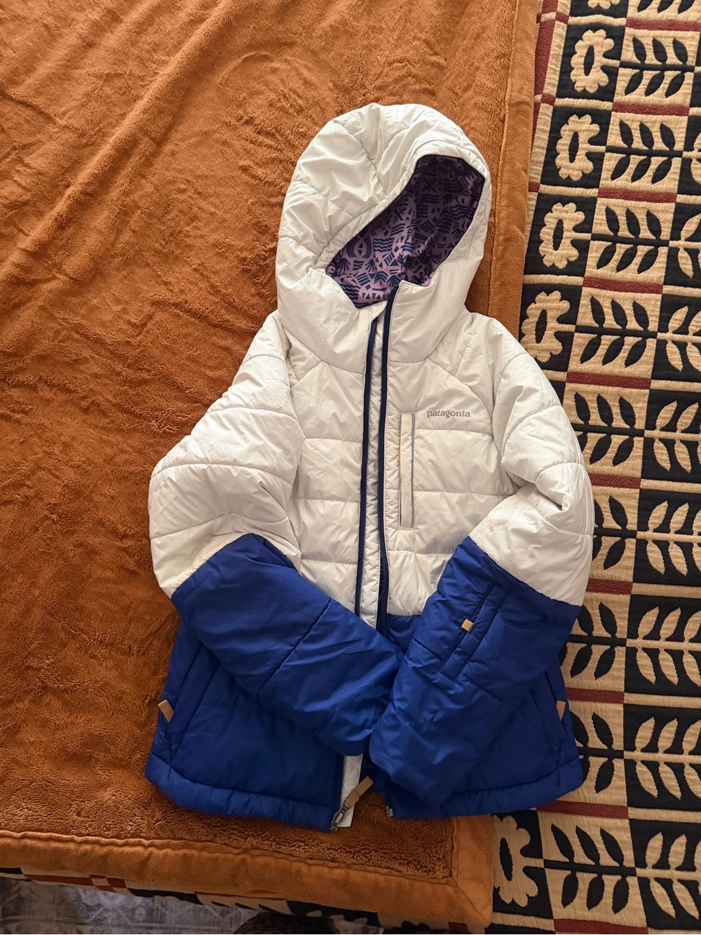 Patagonia Ivory and Navy ski Hooded Jacket